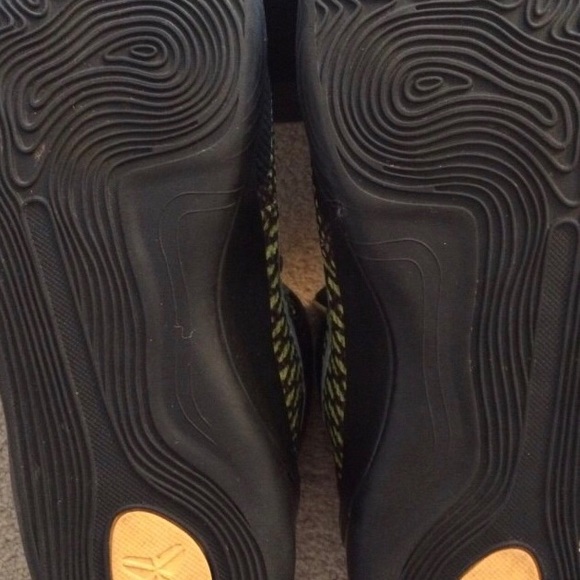 Nike Kobe 9 Elite - Picture 4 of 5